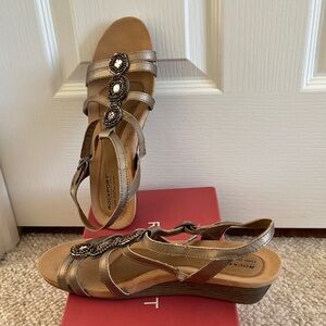 Rockport Cobb Hill Hannah CH Women's Pewter Sandals - Women’s Size 8.5 M